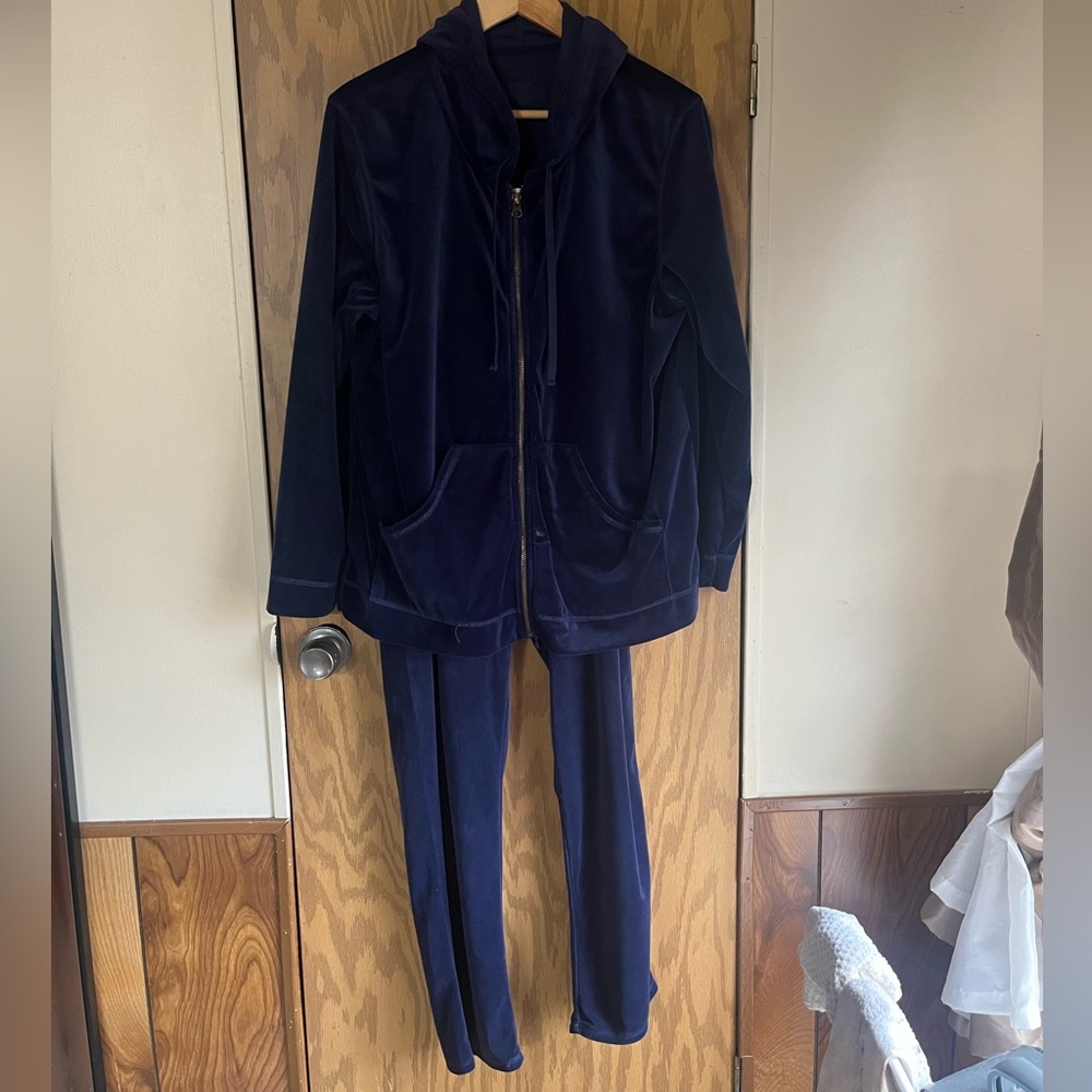 HUE Plush Velour Hoodie and Jogger Pants Set